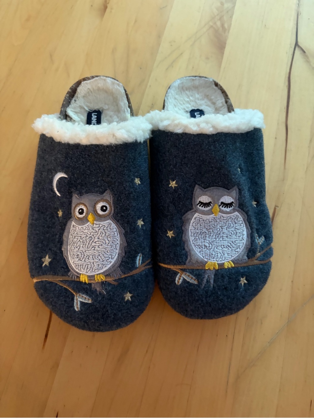Lands' End Kids Owl Slip-On Slippers in Dark Gray and White